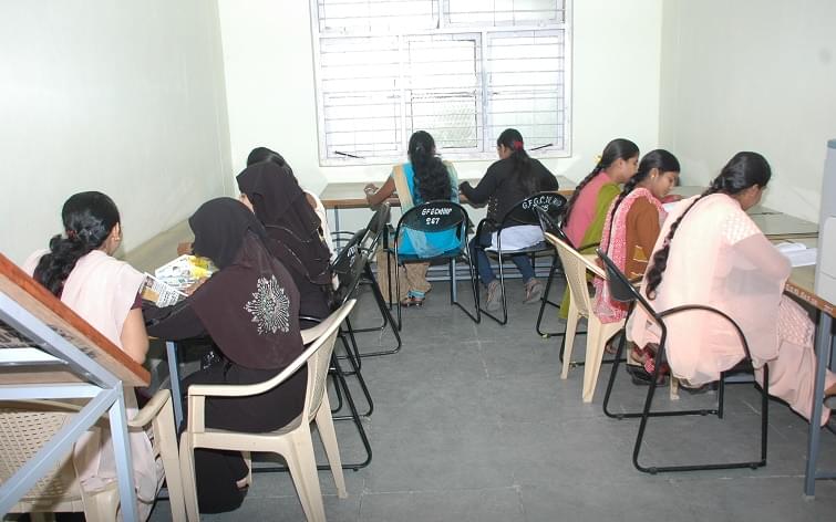 Government First Grade College for Women Holenarasipur Facility photo 5